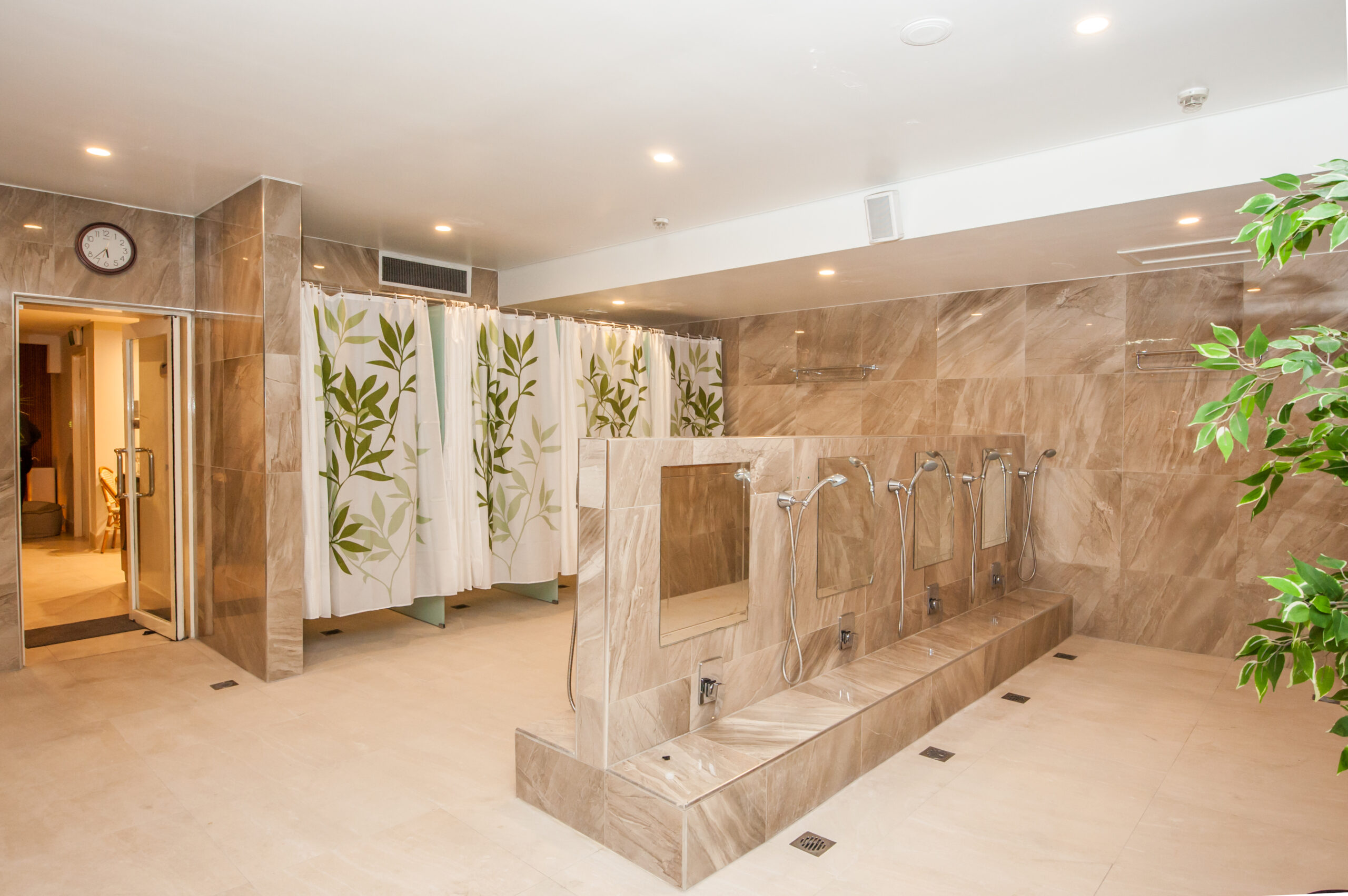 Brisbane Bathhouse Shower Area Evergreen Spa